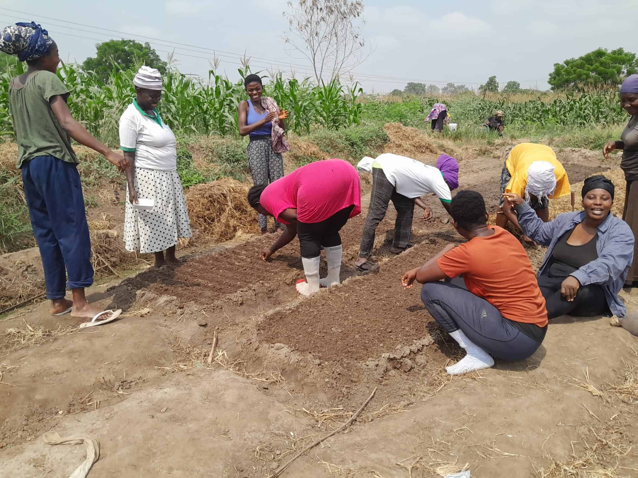 Training-female-farmers-2048×1536-1
